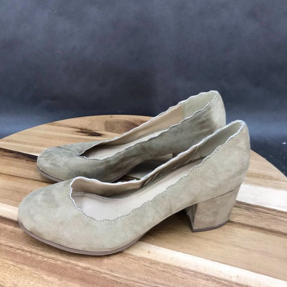 Esprit Beige Faux Suede Block Heel Pumps Womens Size 6 - Picture 3 of 7